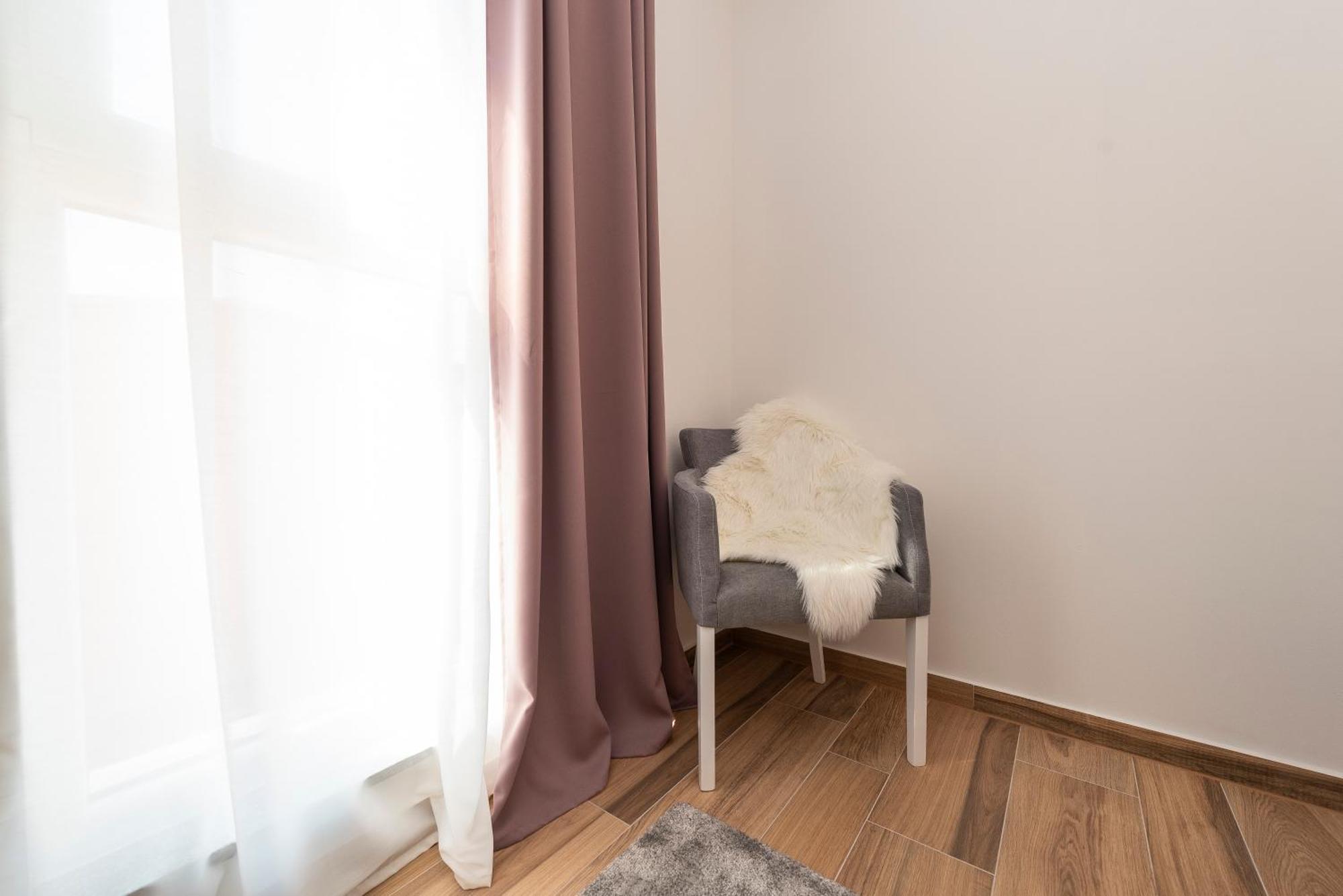 Luxury Apartments - La Vir 1 & 2 Ngoại thất bức ảnh